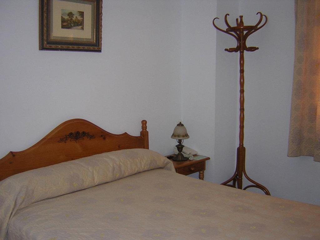 Hostal Restaurante La Muralla Canete  Camera foto